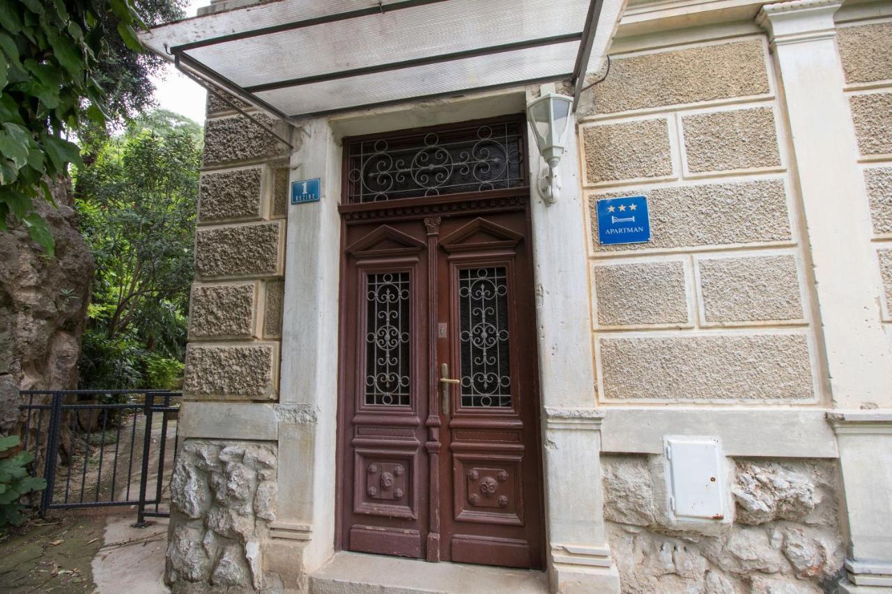 Apartments Rezine Lovran Kültér fotó