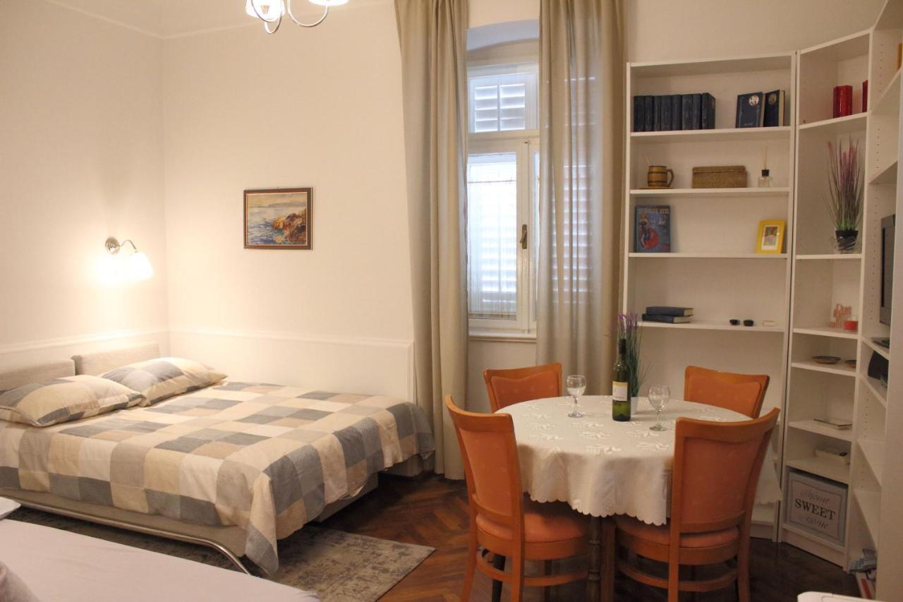 Apartments Rezine Lovran Kültér fotó